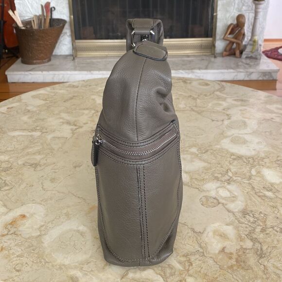 Etienne Aigner Grey Leather Shoulder Bag - Picture 5 of 13